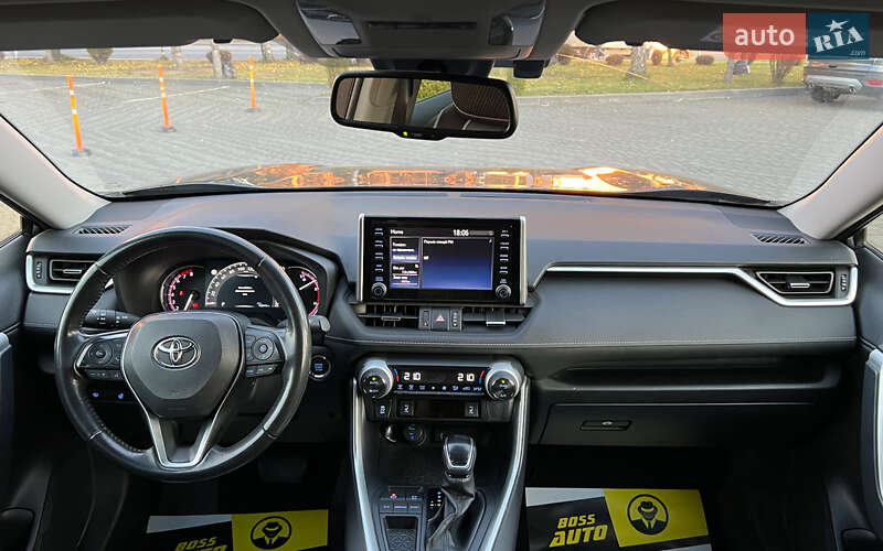 Позашляховик / Кросовер Toyota RAV4 2020 в Львові фото 13 Позашляховик / Кросовер Toyota RAV4 2020 в Львові