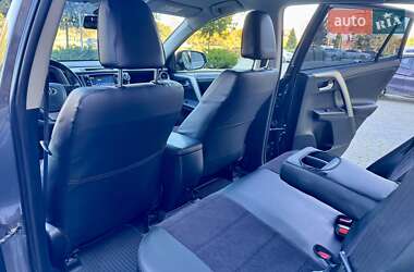 Позашляховик / Кросовер Toyota RAV4 2017 в  фото 24 Позашляховик / Кросовер Toyota RAV4 2017 в
