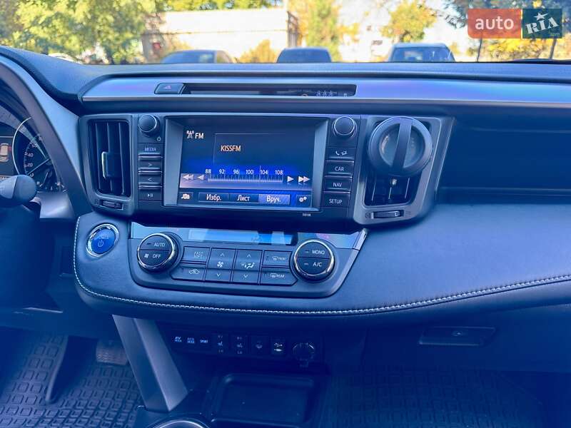 Внедорожник / Кроссовер Toyota RAV4 2017 в Одессе фото 27 Внедорожник / Кроссовер Toyota RAV4 2017 в Одессе