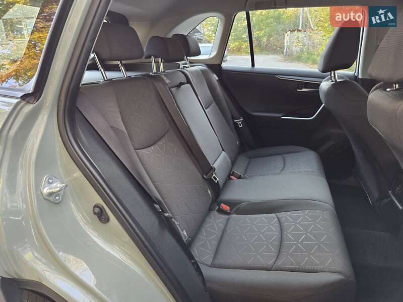 Внедорожник / Кроссовер Toyota RAV4 2020 в Хмельницком