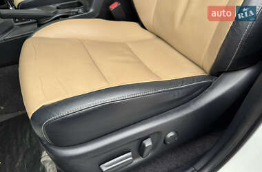 Внедорожник / Кроссовер Toyota RAV4 2016 в 