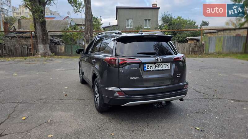 Позашляховик / Кросовер Toyota RAV4 2016 в Одесі