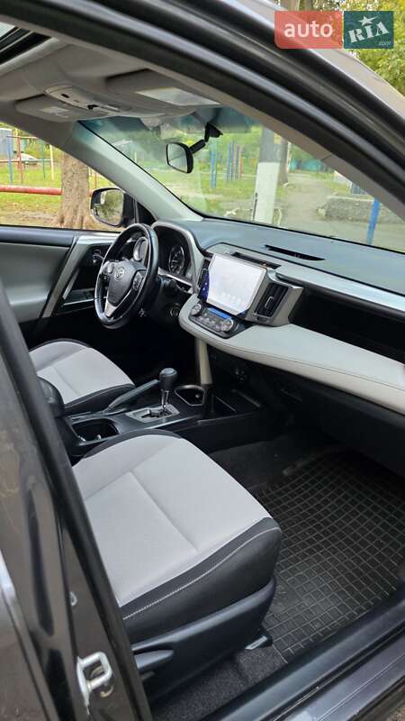 Позашляховик / Кросовер Toyota RAV4 2016 в Одесі