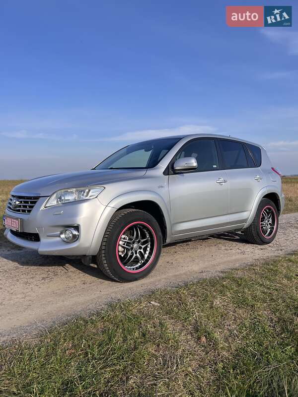 Позашляховик / Кросовер Toyota RAV4 2012 в Рівному фото Позашляховик / Кросовер Toyota RAV4 2012 в Рівному