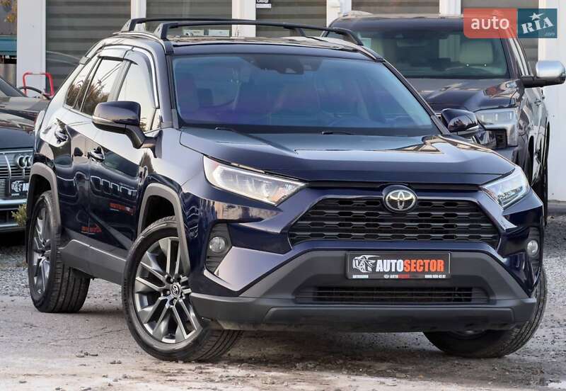 Внедорожник / Кроссовер Toyota RAV4 2019 в Харькове