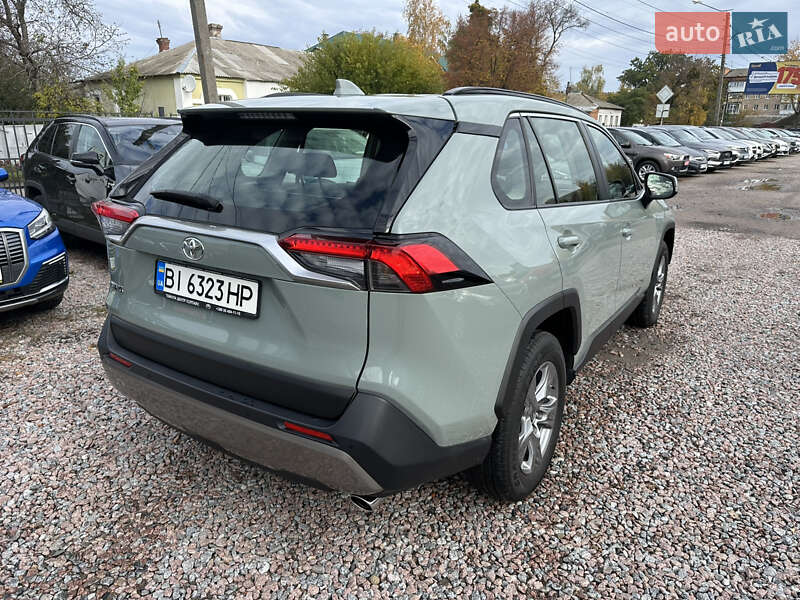 Внедорожник / Кроссовер Toyota RAV4 2022 в Полтаве