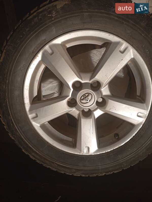 Внедорожник / Кроссовер Toyota RAV4 2010 в Днепре