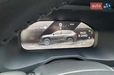 Внедорожник / Кроссовер Toyota RAV4 2023 в 