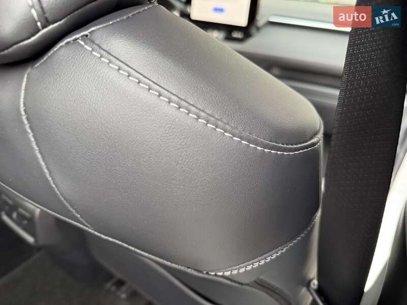 Внедорожник / Кроссовер Toyota RAV4 2023 в Киеве фото 15 Внедорожник / Кроссовер Toyota RAV4 2023 в Киеве