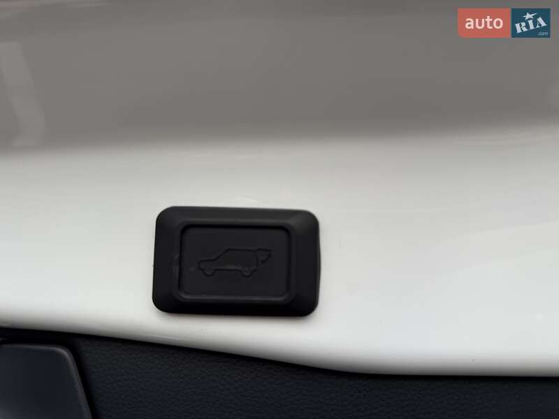Внедорожник / Кроссовер Toyota RAV4 2023 в Киеве фото 54 Внедорожник / Кроссовер Toyota RAV4 2023 в Киеве