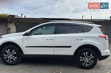 Внедорожник / Кроссовер Toyota RAV4 2016 в Кривом Роге Внедорожник / Кроссовер Toyota RAV4 2016 в Кривом Роге