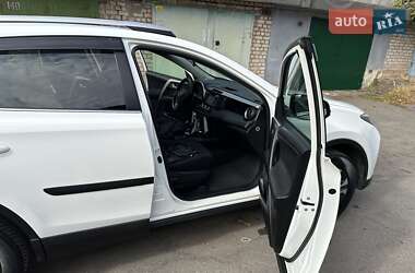 Позашляховик / Кросовер Toyota RAV4 2016 в Кривому Розі