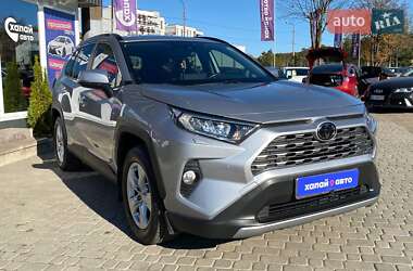 Внедорожник / Кроссовер Toyota RAV4 2020 в 