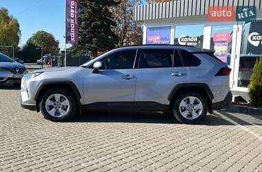 Внедорожник / Кроссовер Toyota RAV4 2020 в 