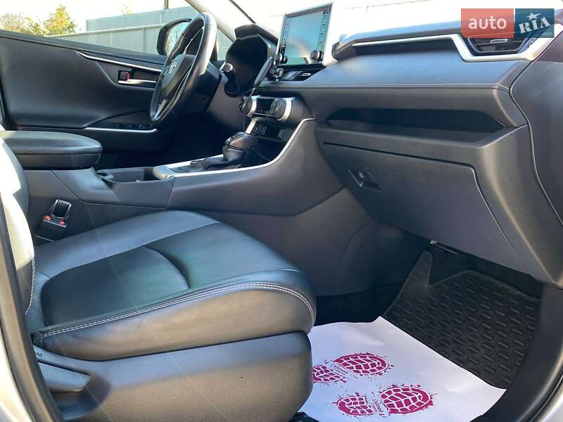 Внедорожник / Кроссовер Toyota RAV4 2020 в Львове фото 15 Внедорожник / Кроссовер Toyota RAV4 2020 в Львове