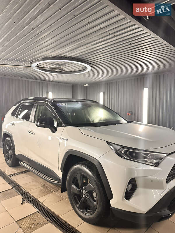 Позашляховик / Кросовер Toyota RAV4 2019 в Києві
