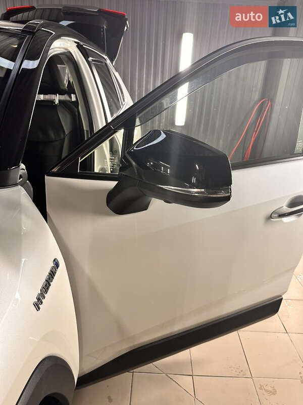 Позашляховик / Кросовер Toyota RAV4 2019 в Києві