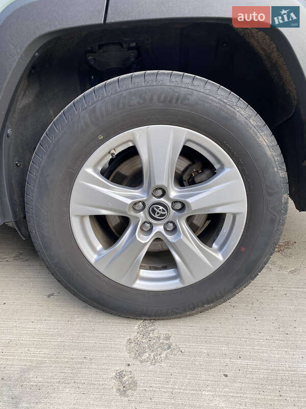 Внедорожник / Кроссовер Toyota RAV4 2018 в Броварах