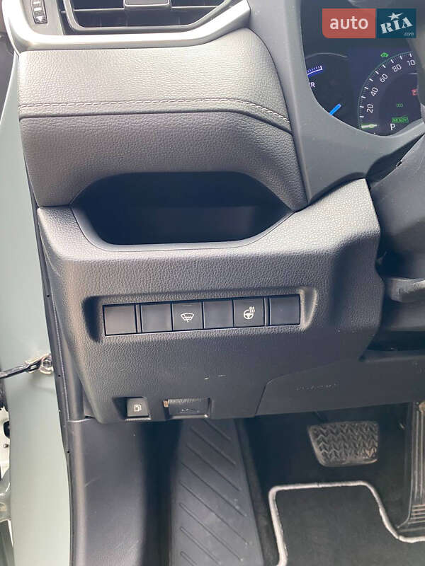 Внедорожник / Кроссовер Toyota RAV4 2018 в Броварах