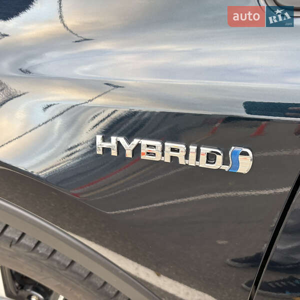 Внедорожник / Кроссовер Toyota RAV4 2017 в Киеве