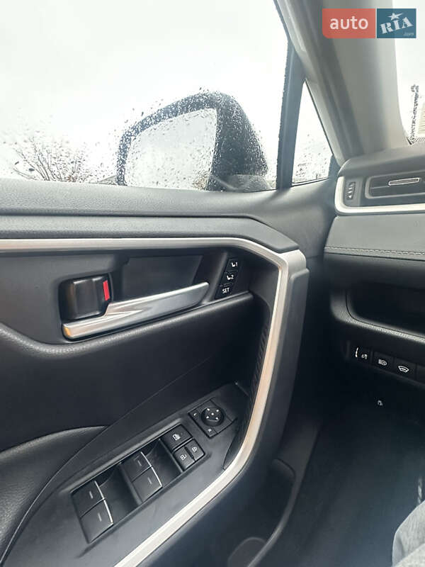 Внедорожник / Кроссовер Toyota RAV4 2025 в Львове фото 23 Внедорожник / Кроссовер Toyota RAV4 2025 в Львове