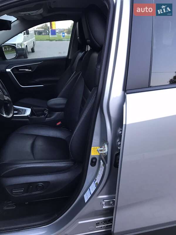 Позашляховик / Кросовер Toyota RAV4 2019 в Шептицькому фото 23 Позашляховик / Кросовер Toyota RAV4 2019 в Шептицькому