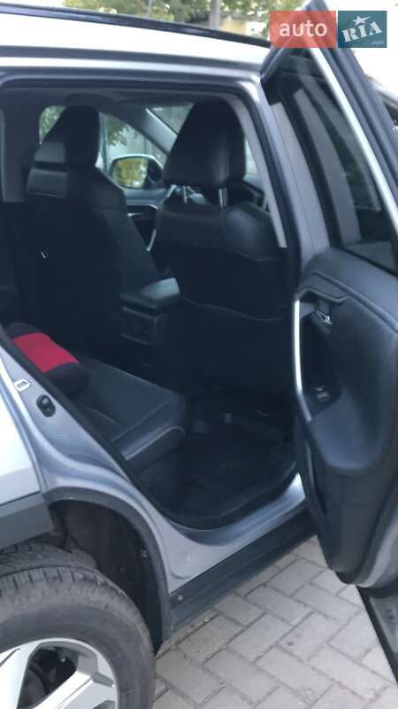 Позашляховик / Кросовер Toyota RAV4 2019 в Шептицькому фото 28 Позашляховик / Кросовер Toyota RAV4 2019 в Шептицькому