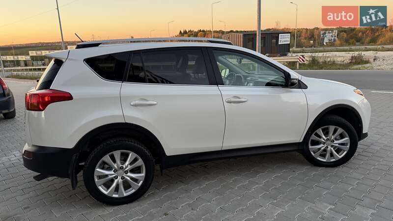 Позашляховик / Кросовер Toyota RAV4 2013 в Тернополі