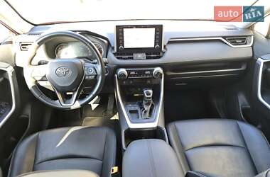 Внедорожник / Кроссовер Toyota RAV4 2022 в Львове
