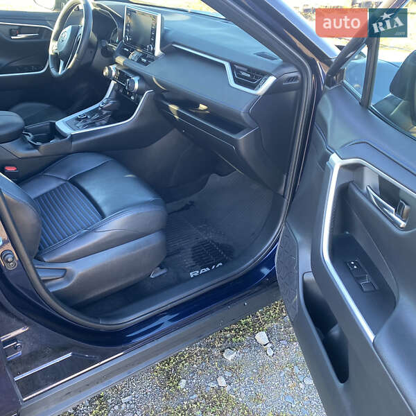 Внедорожник / Кроссовер Toyota RAV4 2020 в Львове фото 12 Внедорожник / Кроссовер Toyota RAV4 2020 в Львове