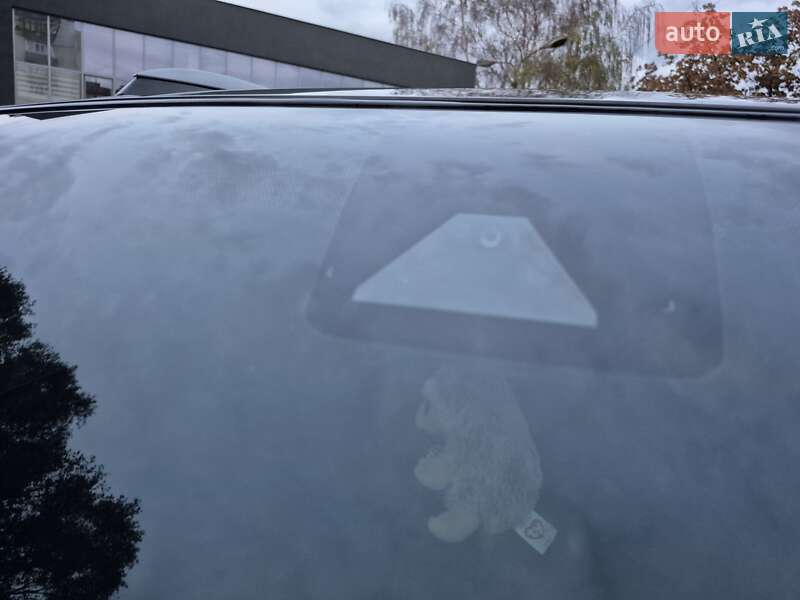 Позашляховик / Кросовер Toyota RAV4 2016 в Дніпрі