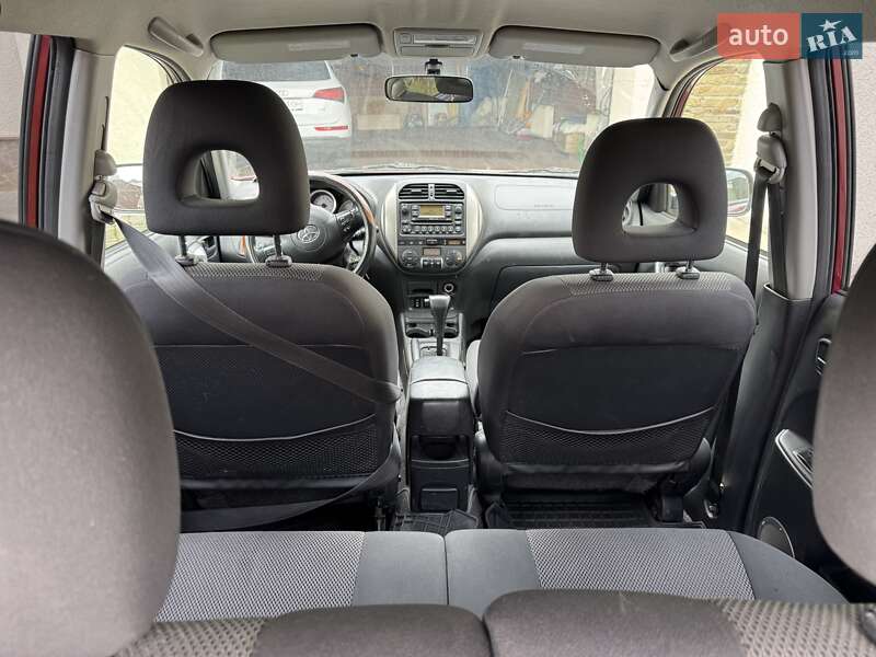 Внедорожник / Кроссовер Toyota RAV4 2005 в Киеве