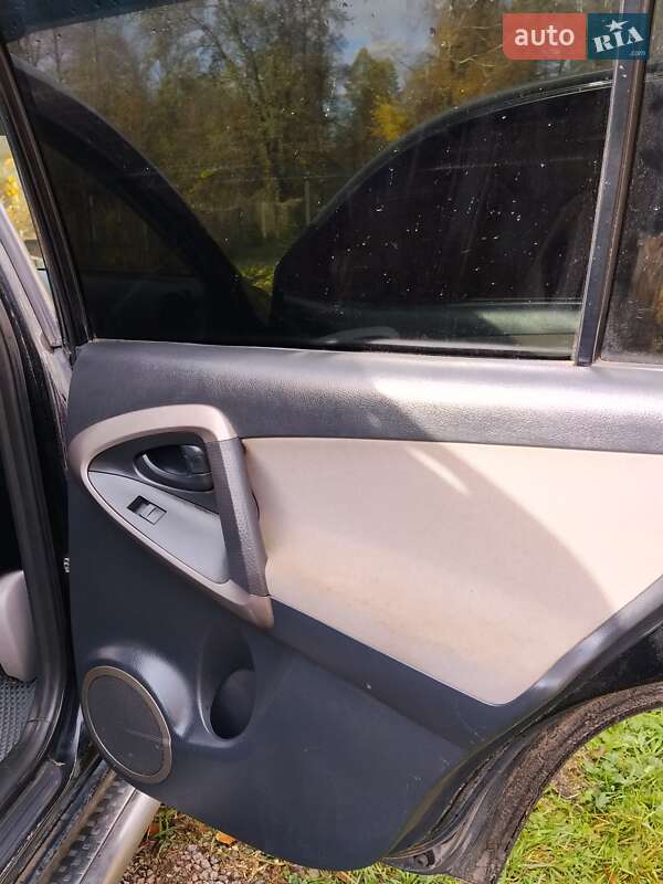 Позашляховик / Кросовер Toyota RAV4 2006 в Чернігові фото 8 Позашляховик / Кросовер Toyota RAV4 2006 в Чернігові