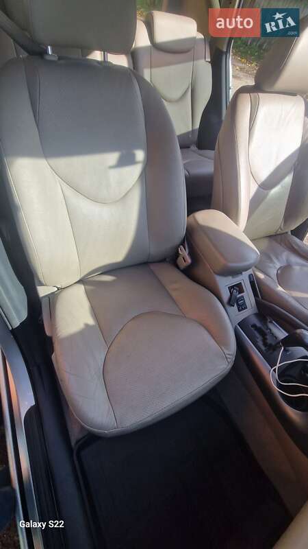 Внедорожник / Кроссовер Toyota RAV4 2008 в Лебедине