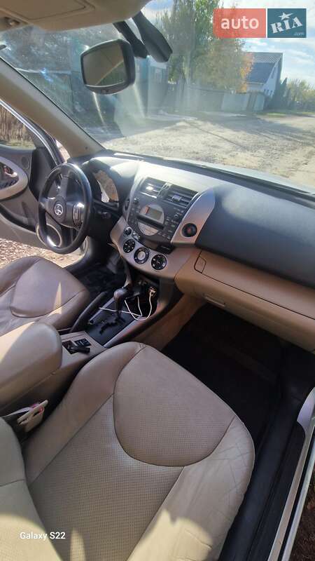 Внедорожник / Кроссовер Toyota RAV4 2008 в Лебедине