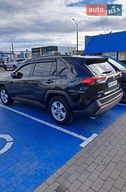 Внедорожник / Кроссовер Toyota RAV4 2019 в Обухове