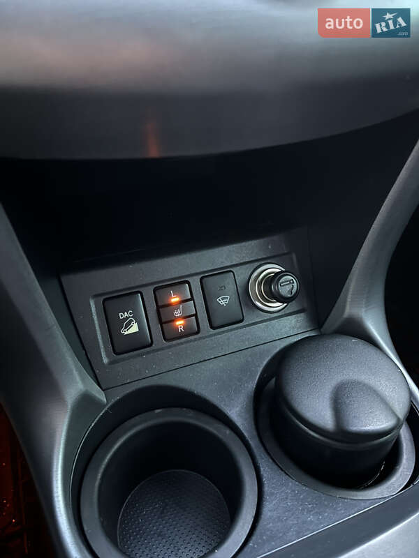 Внедорожник / Кроссовер Toyota RAV4 2008 в Киеве