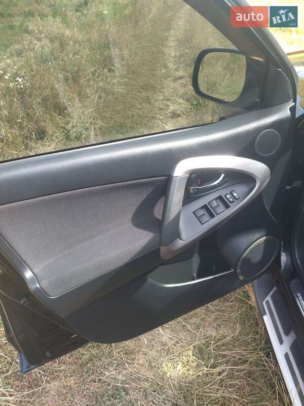 Позашляховик / Кросовер Toyota RAV4 2008 в Білій Церкві