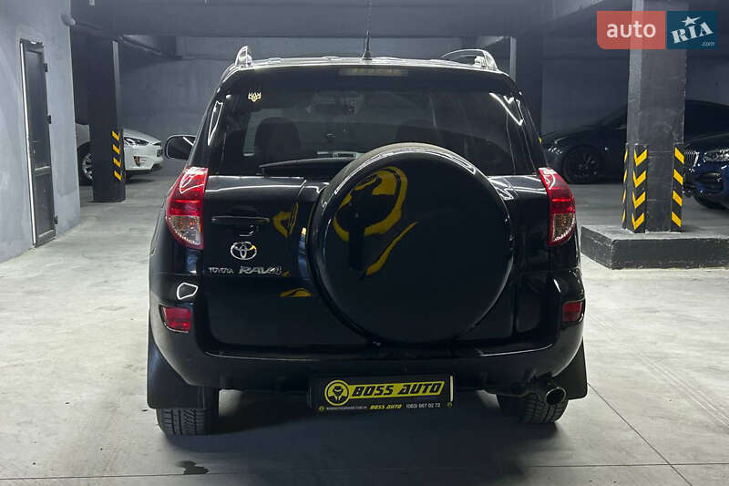 Внедорожник / Кроссовер Toyota RAV4 2007 в Черновцах