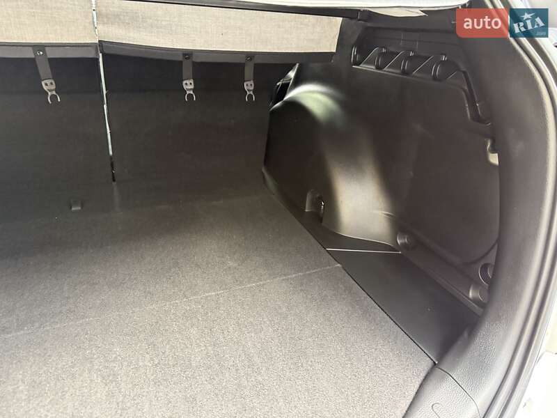 Внедорожник / Кроссовер Toyota RAV4 2017 в Виннице фото 50 Внедорожник / Кроссовер Toyota RAV4 2017 в Виннице