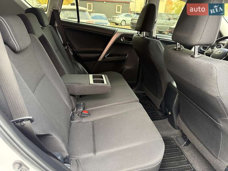 Внедорожник / Кроссовер Toyota RAV4 2017 в Виннице фото 56 Внедорожник / Кроссовер Toyota RAV4 2017 в Виннице