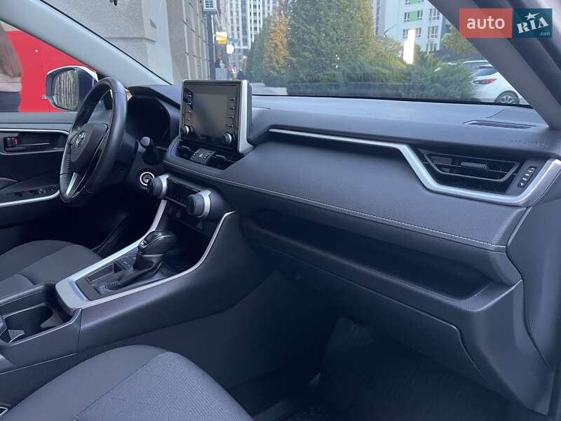 Внедорожник / Кроссовер Toyota RAV4 2020 в Ирпене фото 15 Внедорожник / Кроссовер Toyota RAV4 2020 в Ирпене