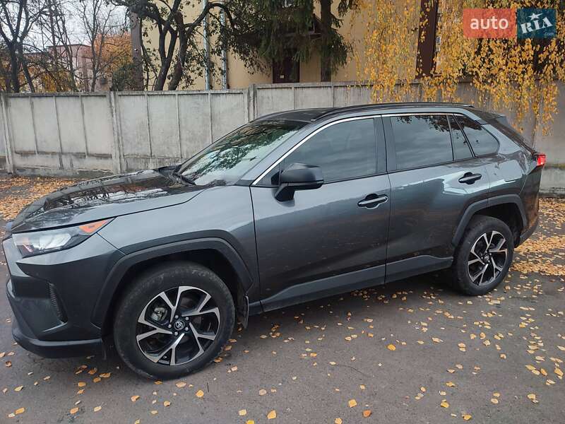 Внедорожник / Кроссовер Toyota RAV4 2020 в Ровно фото 13 Внедорожник / Кроссовер Toyota RAV4 2020 в Ровно