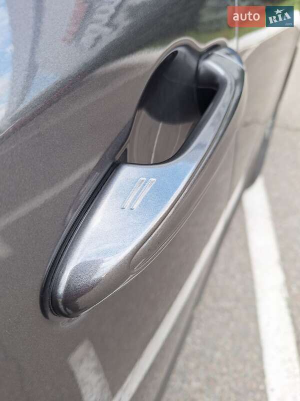 Внедорожник / Кроссовер Toyota RAV4 2018 в Киеве