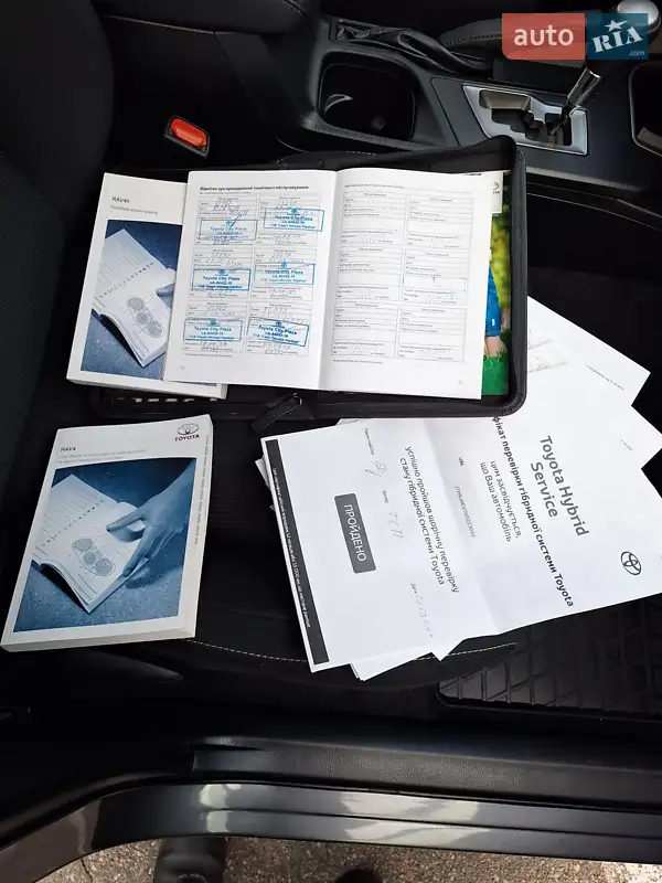 Внедорожник / Кроссовер Toyota RAV4 2018 в Киеве документ