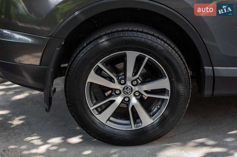 Внедорожник / Кроссовер Toyota RAV4 2017 в Киеве фото 4 Внедорожник / Кроссовер Toyota RAV4 2017 в Киеве