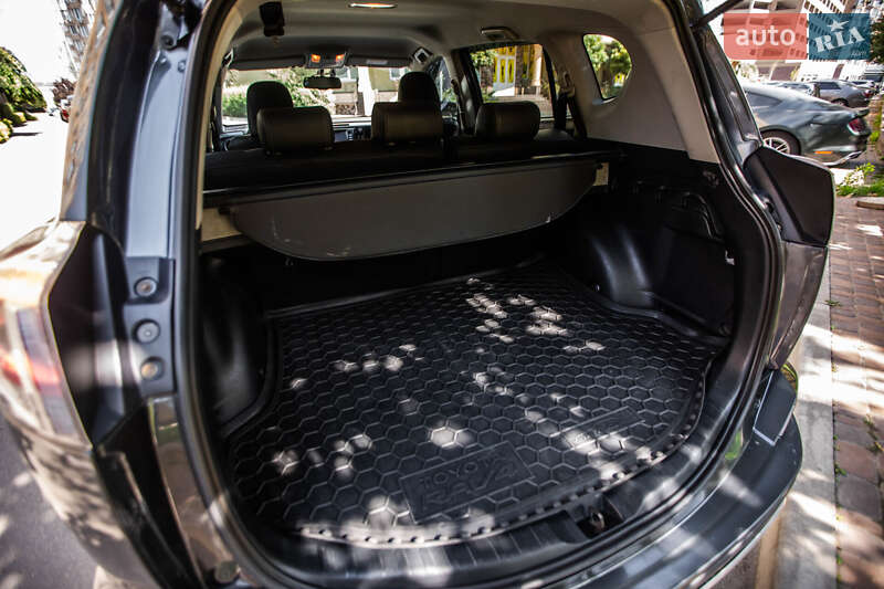 Внедорожник / Кроссовер Toyota RAV4 2017 в Киеве фото 13 Внедорожник / Кроссовер Toyota RAV4 2017 в Киеве