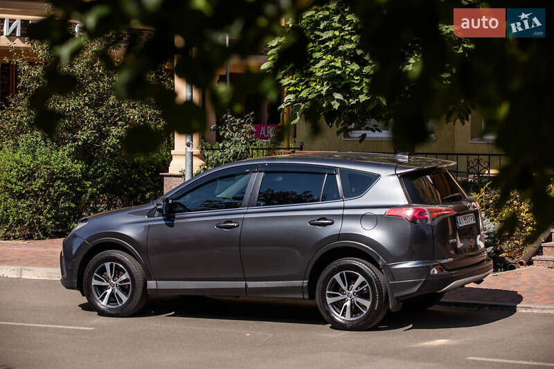 Внедорожник / Кроссовер Toyota RAV4 2017 в Киеве фото 30 Внедорожник / Кроссовер Toyota RAV4 2017 в Киеве