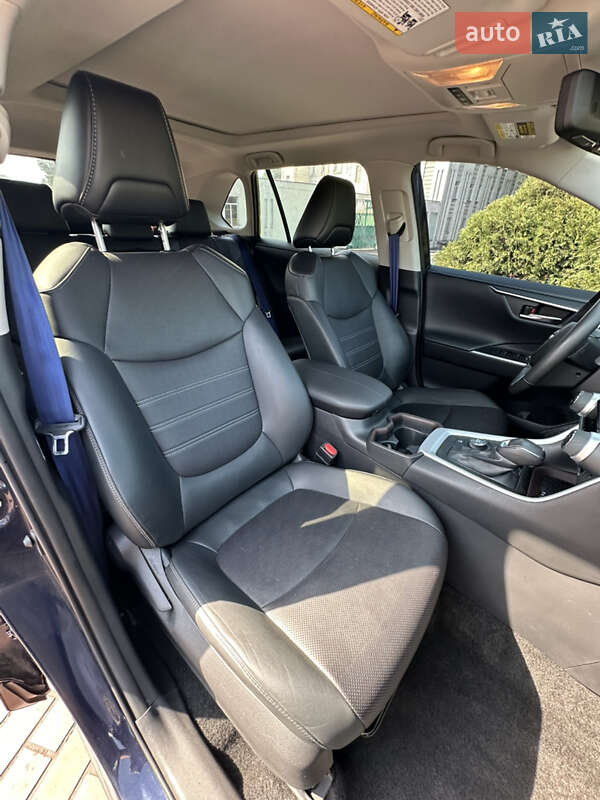 Внедорожник / Кроссовер Toyota RAV4 2021 в Днепре фото 28 Внедорожник / Кроссовер Toyota RAV4 2021 в Днепре