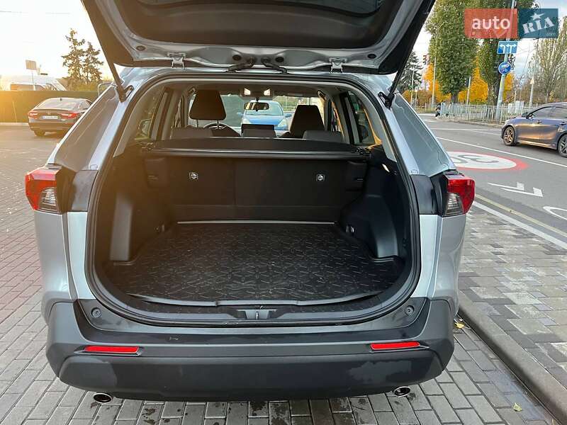Внедорожник / Кроссовер Toyota RAV4 2023 в Киеве фото 12 Внедорожник / Кроссовер Toyota RAV4 2023 в Киеве